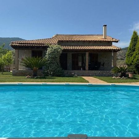 Villa Argie Неа Епидаврос Екстериор снимка